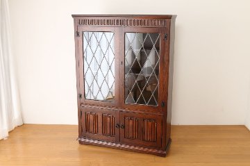 Oak leaded door bookcaseの画像