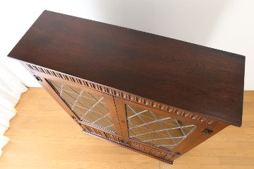 Oak leaded door bookcaseの画像