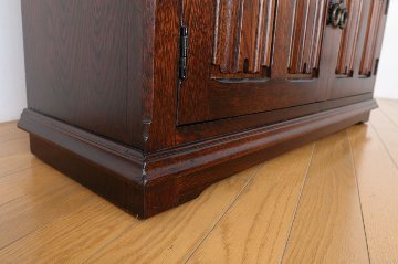 Oak leaded door bookcaseの画像