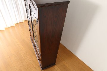 Oak leaded door bookcaseの画像