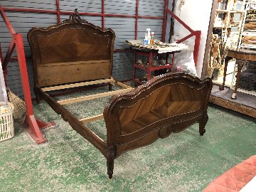 Rococo style Mahogany Double bed画像