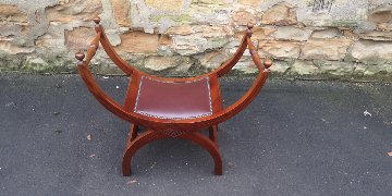 Mahogany stool画像