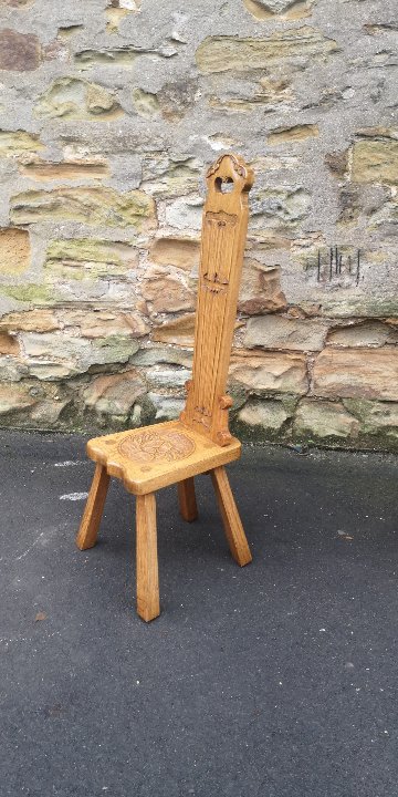 Carved oak spinning chairの画像