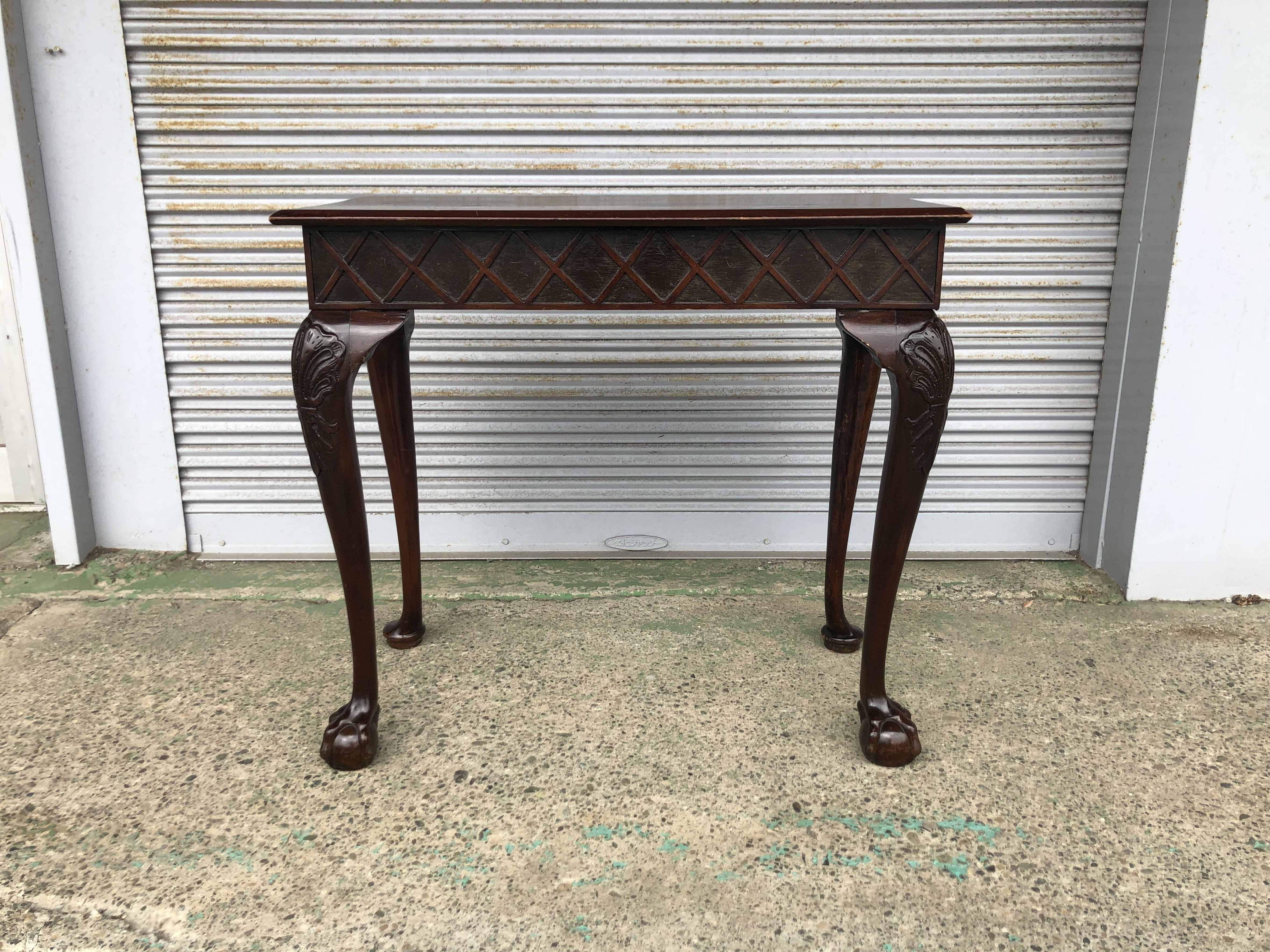 Chippendale Style Mahogany Hall Table画像