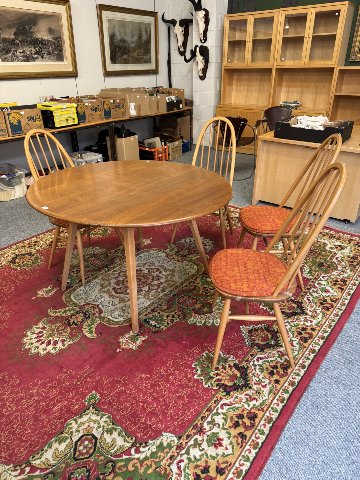 Ercol table and four chairs (4 Chairs)画像