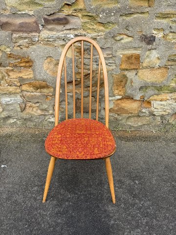 Ercol table and four chairs (4 Chairs)の画像