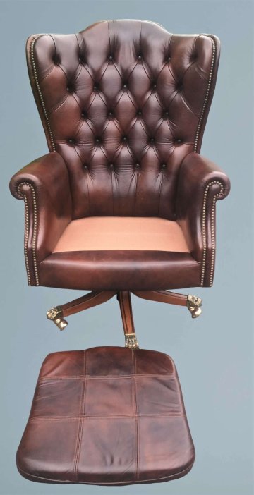 Large Brown Leather Chesterfield Office Chairの画像