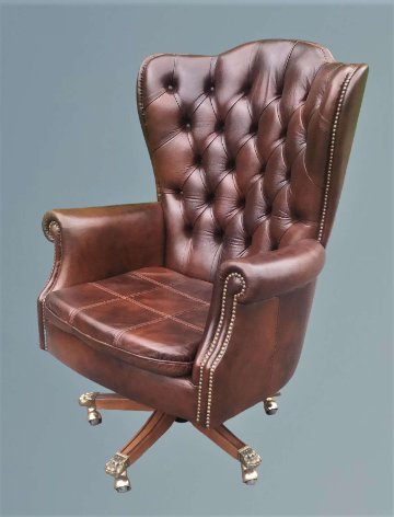 Large Brown Leather Chesterfield Office Chairの画像