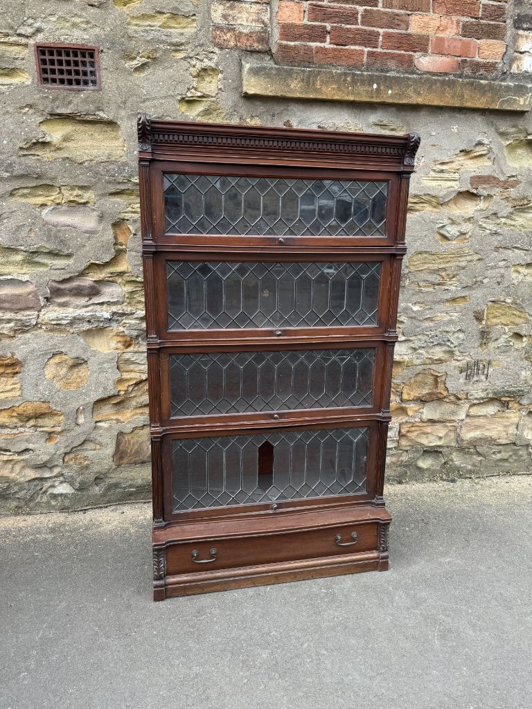 Mahobany leaded door stacking bookcaseの画像