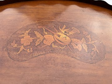 Edwardian inlaid mahogany twin handled trayの画像