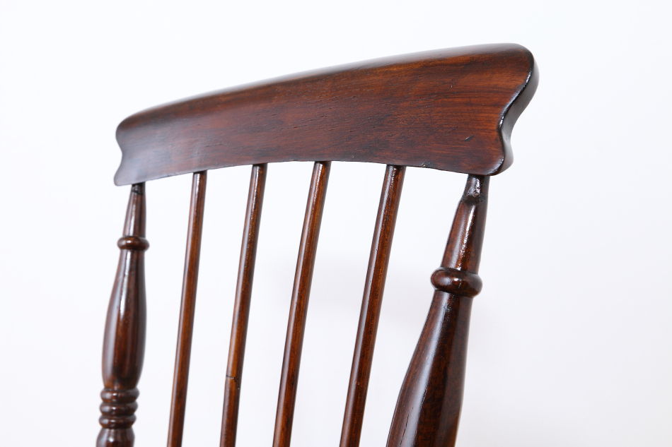 Rustic chairの画像