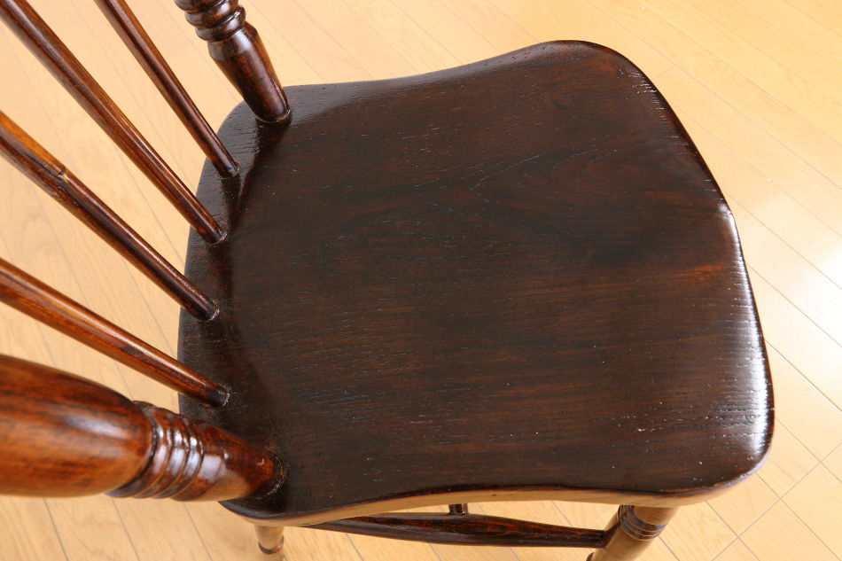 Rustic chairの画像
