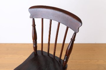 Rustic chairの画像