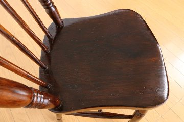 Rustic chairの画像