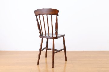 Rustic chairの画像