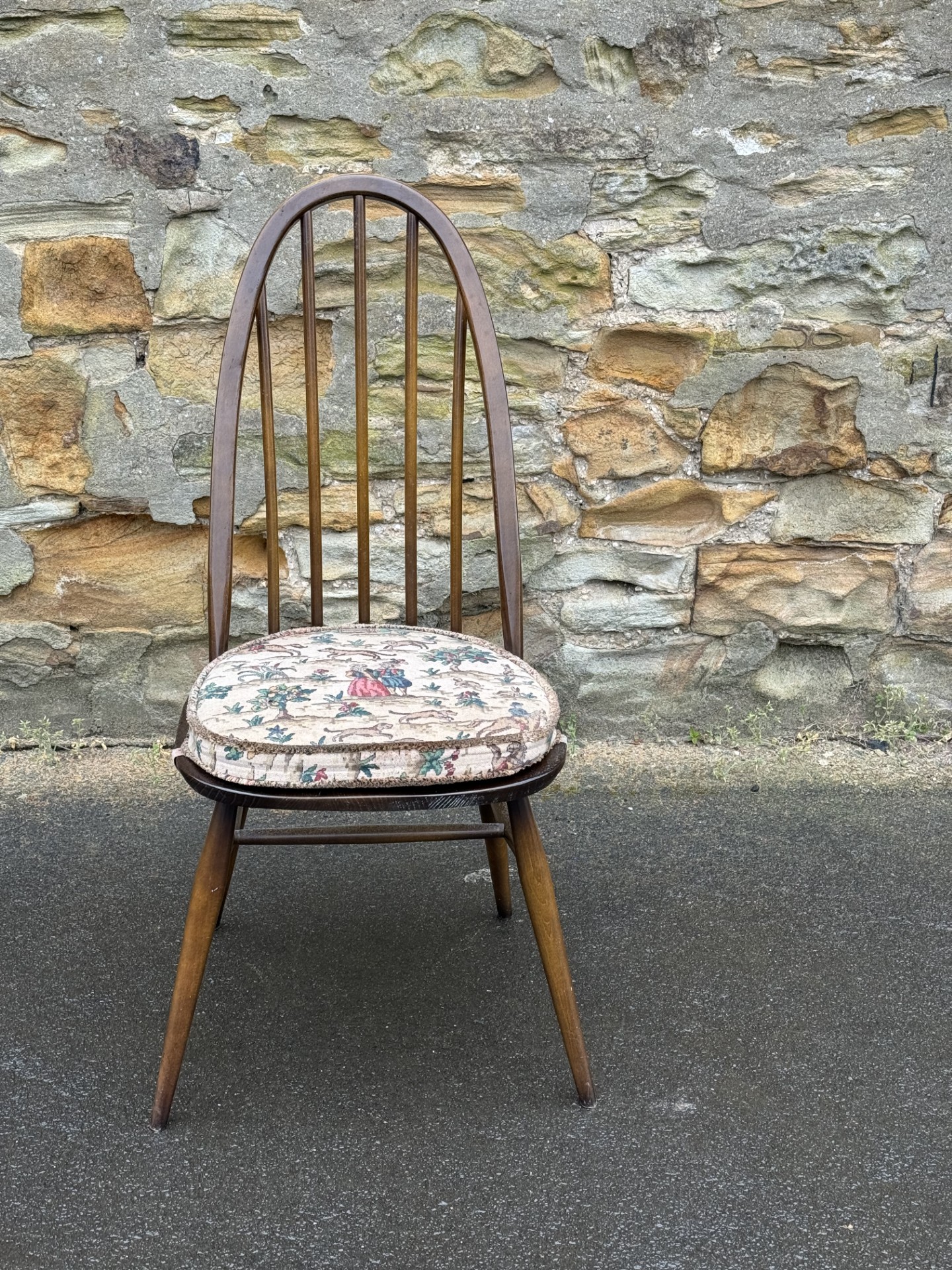 Set of 6 Ercol chairsの画像