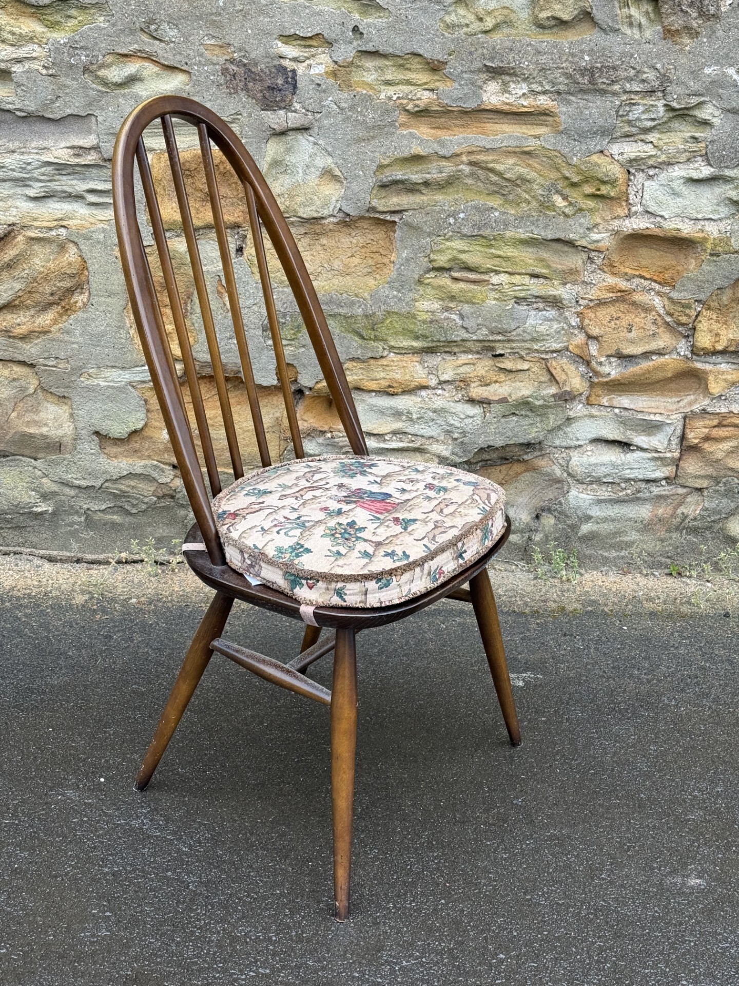 Set of 6 Ercol chairsの画像