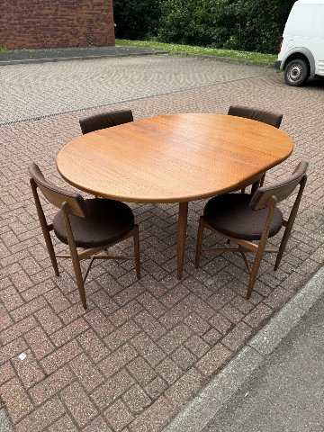 G Plan mid century dining room suite(Chairs)の画像