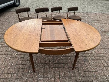 G Plan mid century dining room suite(Table)の画像