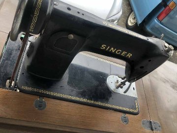 Japanese SINGER　Sewing Machine & Stoolの画像