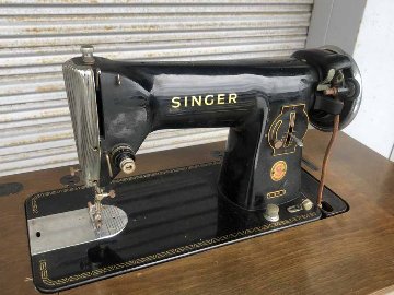 Japanese SINGER　Sewing Machine & Stoolの画像