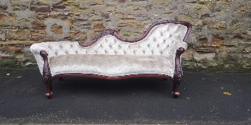 Mahogany sofa and chair (Sofa)の画像