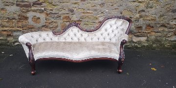 Mahogany sofa and chair (Sofa)の画像