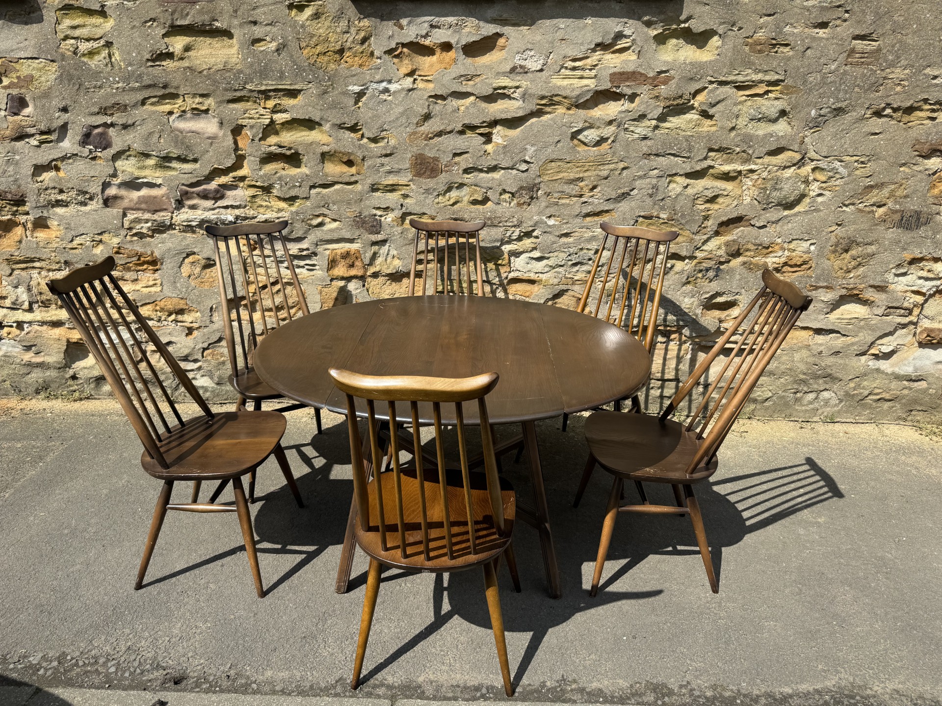 6 Ercol chairs and table(Chairs)の画像