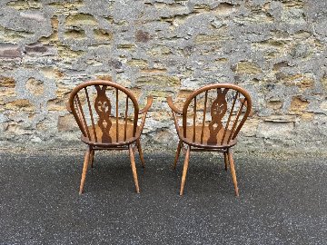 9 Ercol chairs(Pair of Ercol armchairs)の画像