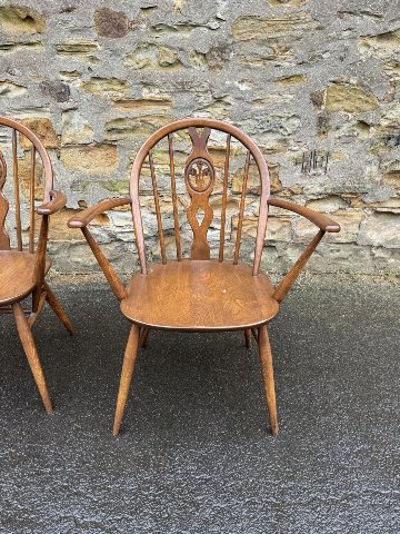 9 Ercol chairs(Pair of Ercol armchairs)の画像