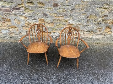 9 Ercol chairs(Pair of Ercol armchairs)の画像