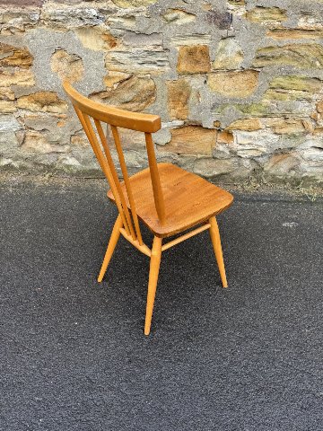 9 Ercol chairs(4 Ercol chairs)の画像