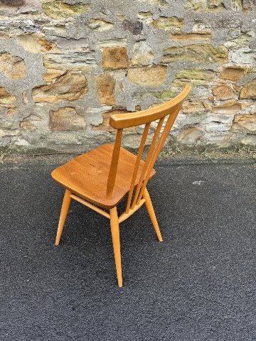 9 Ercol chairs(4 Ercol chairs)の画像