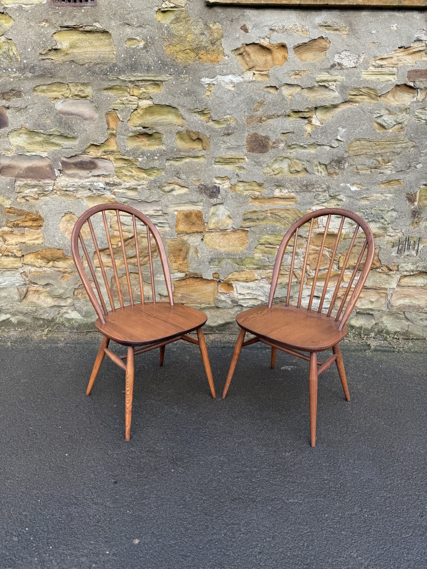 9 Ercol chairs(Pair of Ercol chairs)の画像