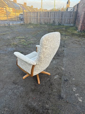 Ercol arm chairの画像