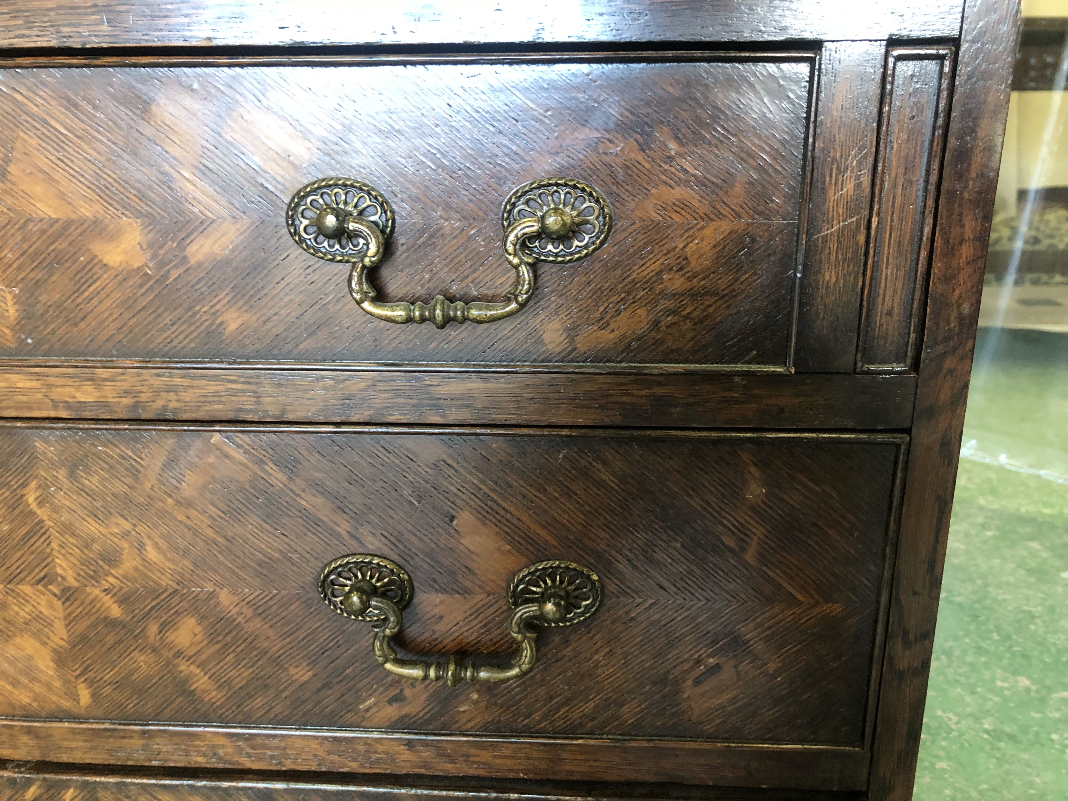 Queen Anne Style England Oak Bureau Bookcaseの画像