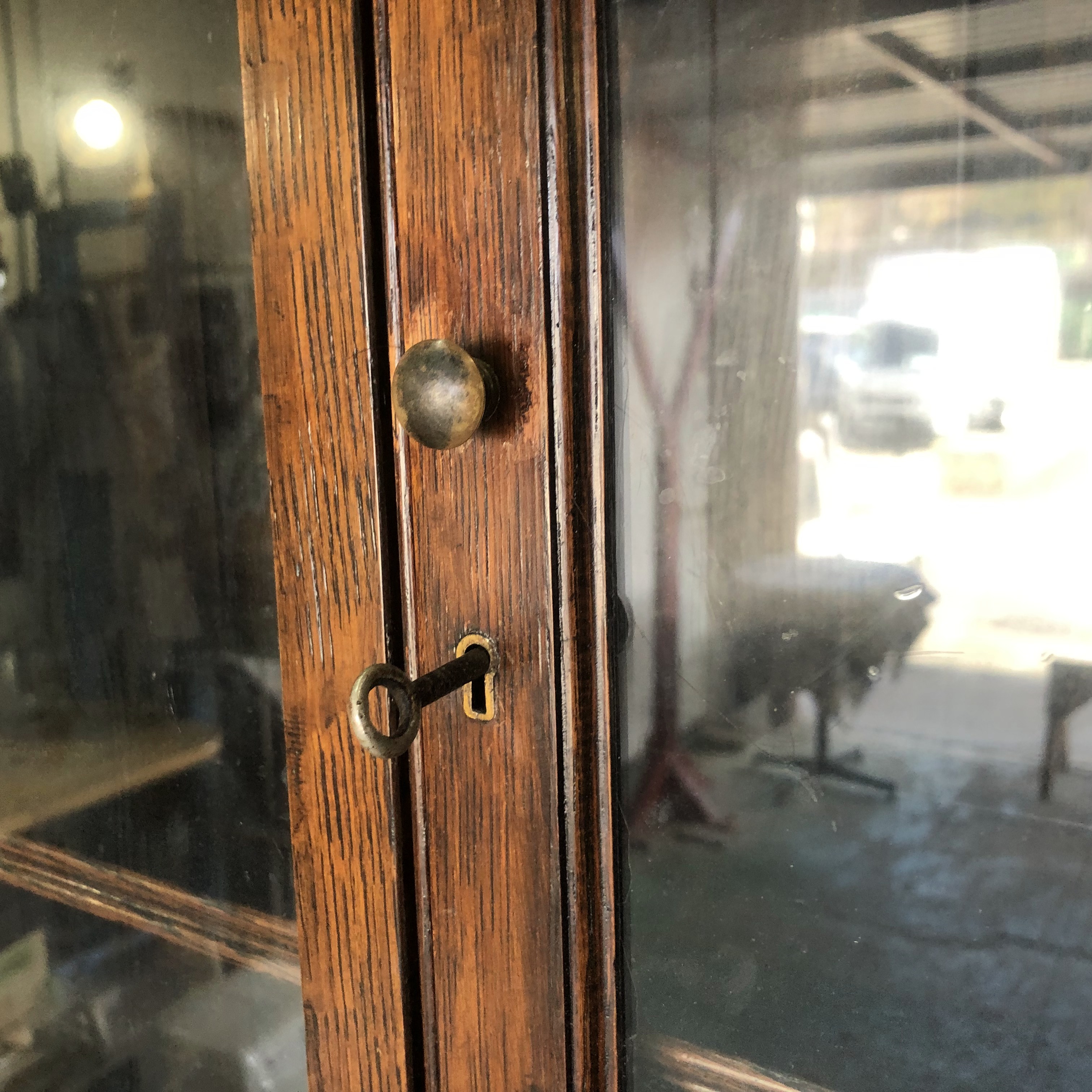 Queen Anne Style England Oak Bureau Bookcaseの画像