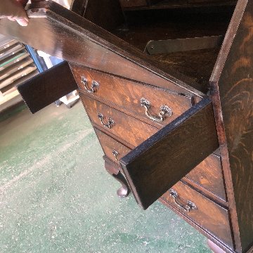 Queen Anne Style England Oak Bureau Bookcaseの画像