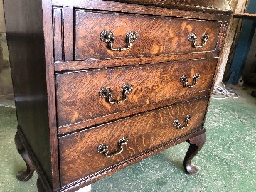 Queen Anne Style England Oak Bureau Bookcaseの画像