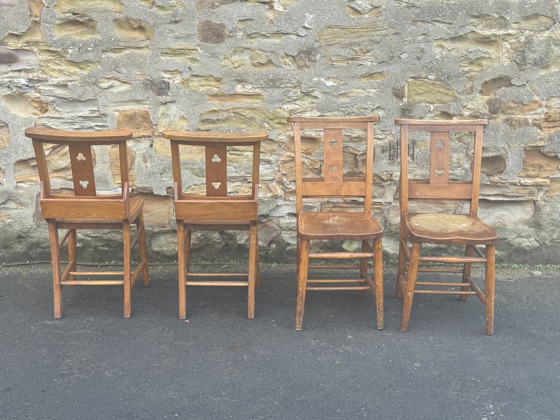 Set of four church chairsの画像