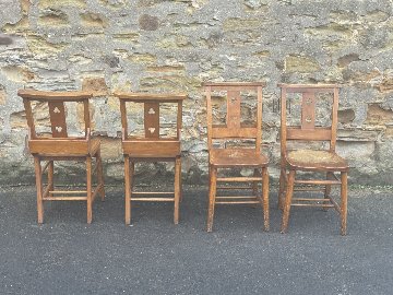 Set of four church chairsの画像