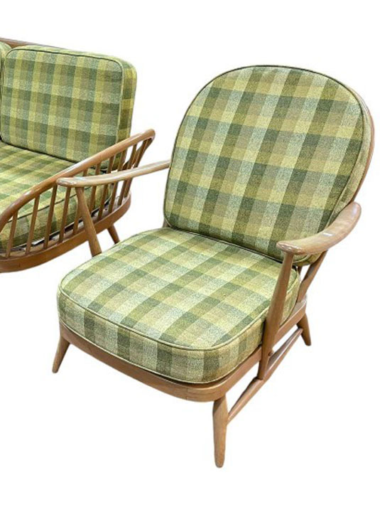 Ercol Windsor 3 piece lounge suite(Easy Chair)の画像