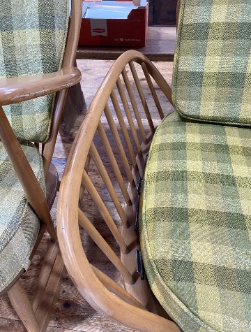 Ercol Windsor 3 piece lounge suite(Couch Sofa)の画像