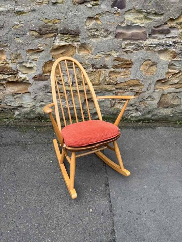 Ercol Rocking Chairの画像