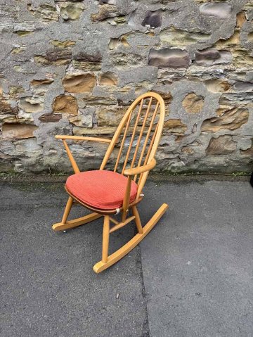 Ercol Rocking Chairの画像