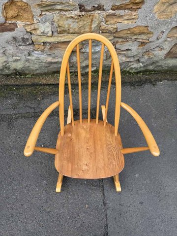 Ercol Rocking Chairの画像