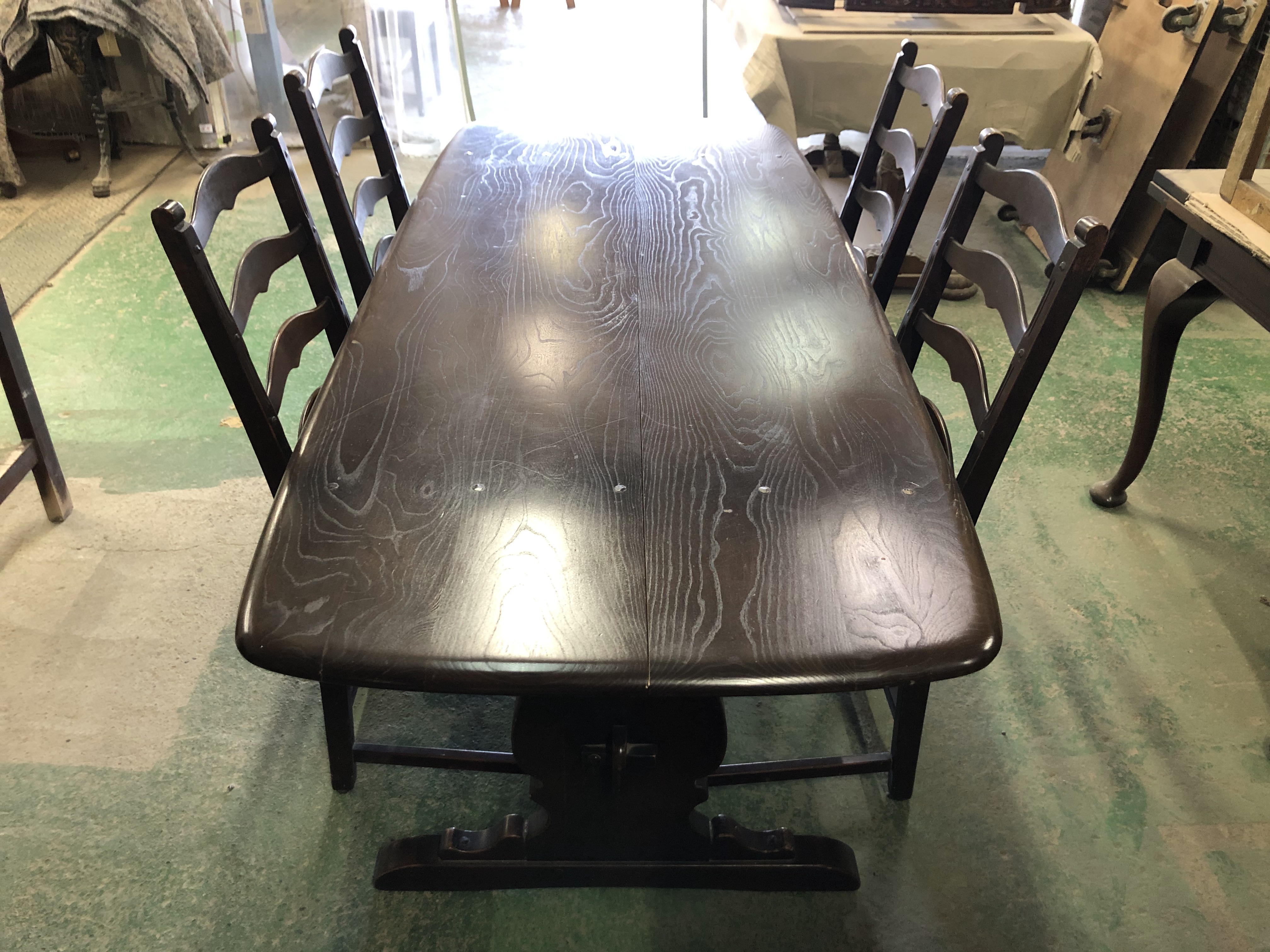 ERCOL OLD COLONIAL TABLE & 4 CHAIRS (TABLE)の画像