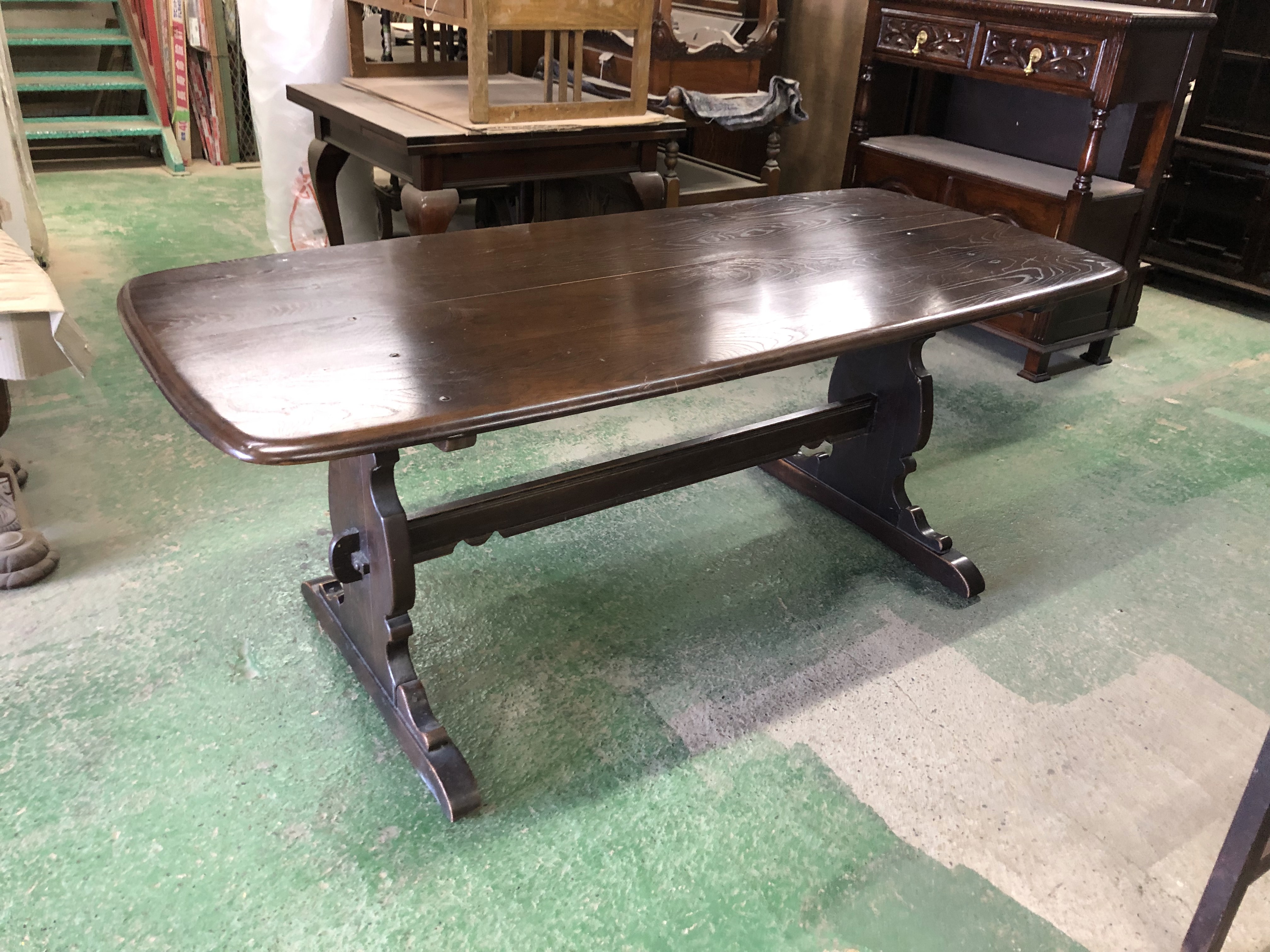 ERCOL OLD COLONIAL TABLE & 4 CHAIRS (TABLE)の画像