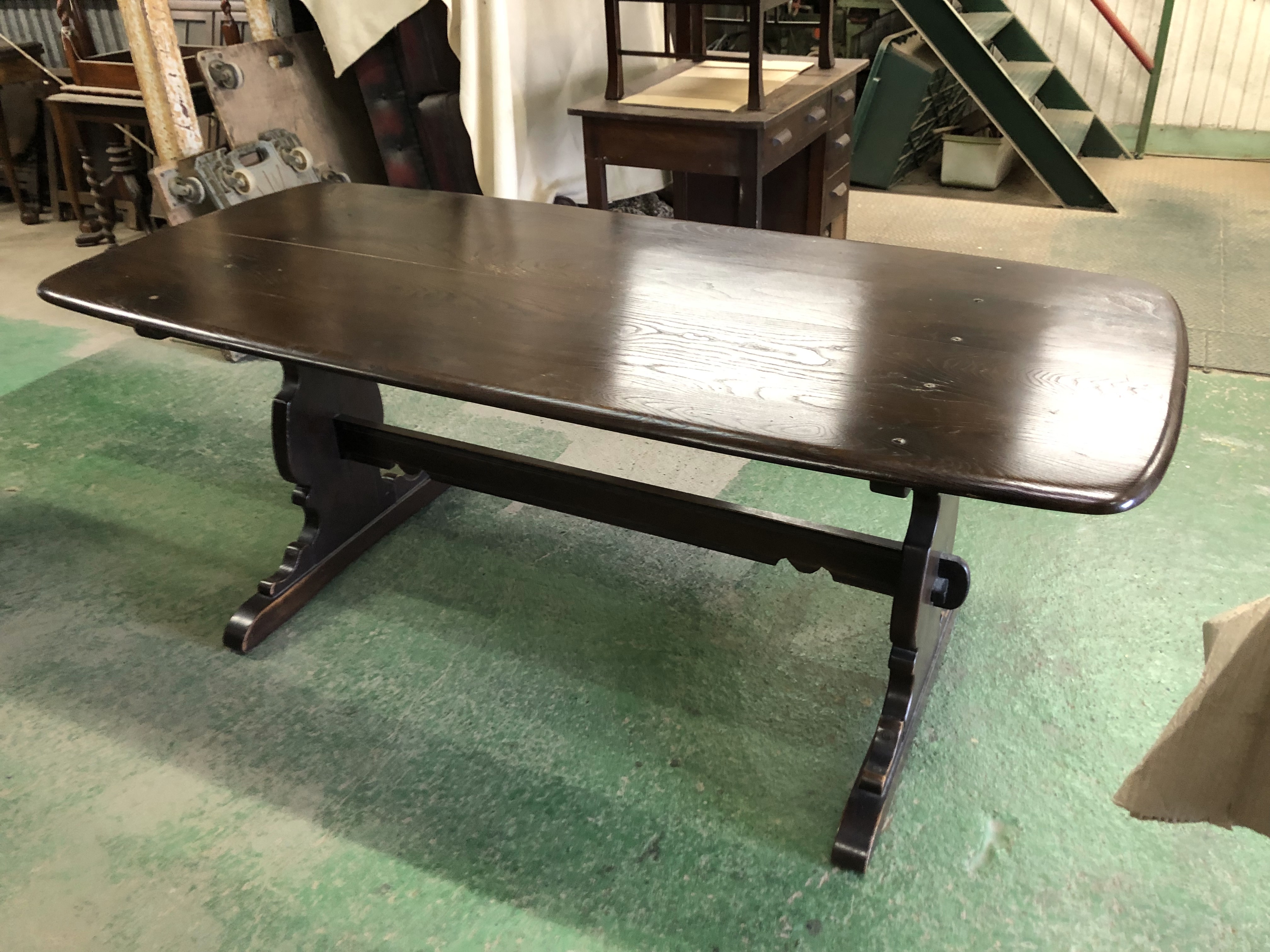 ERCOL OLD COLONIAL TABLE & 4 CHAIRS (TABLE)の画像