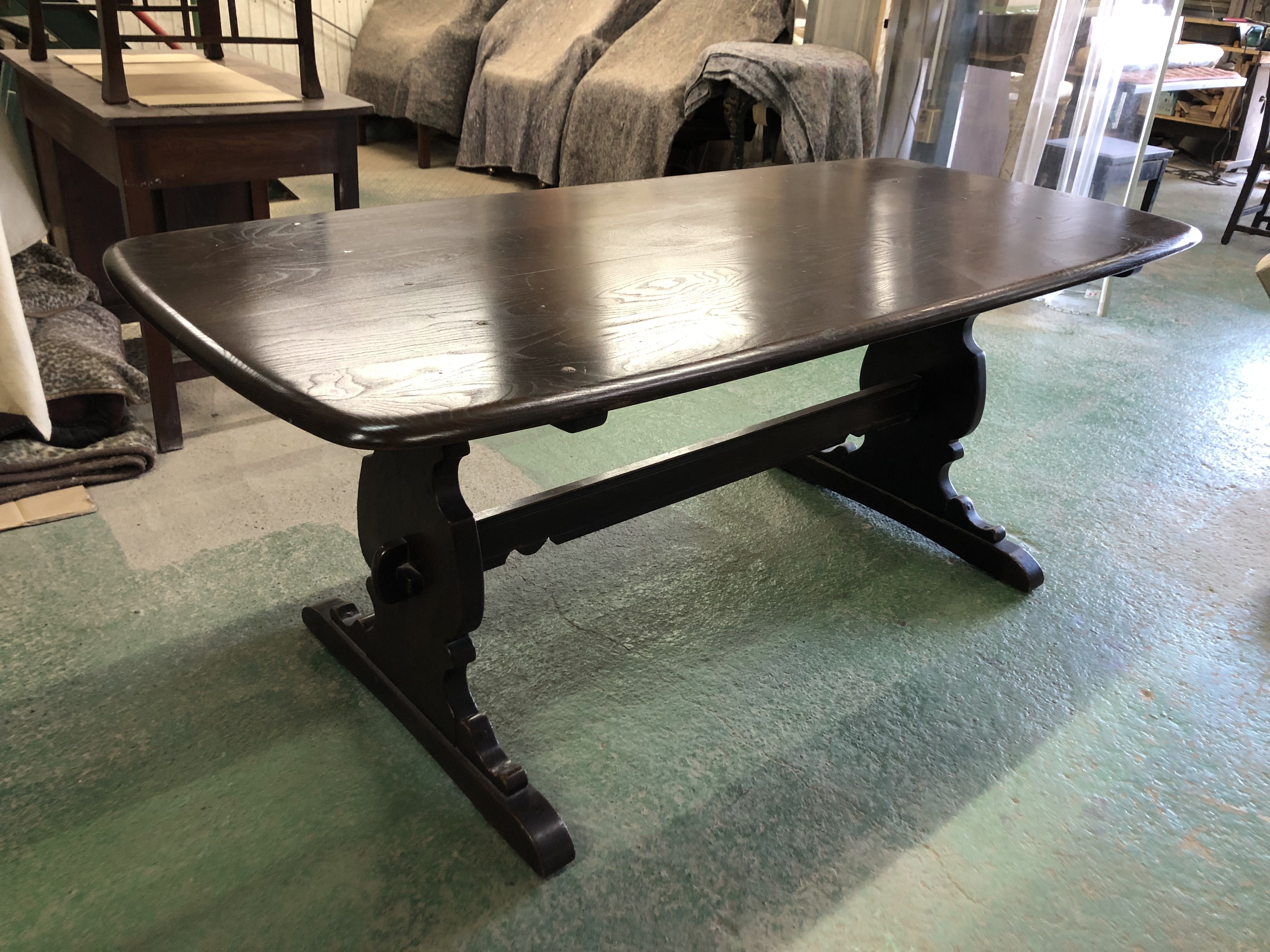 ERCOL OLD COLONIAL TABLE & 4 CHAIRS (TABLE)の画像